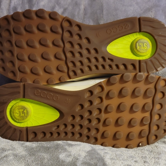 Ecco Yak Leather Toggle Sneakers Two Tone Women's Sz 8 - Picture 7 of 9